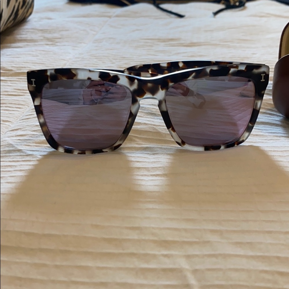 Illasteva sunglasses
